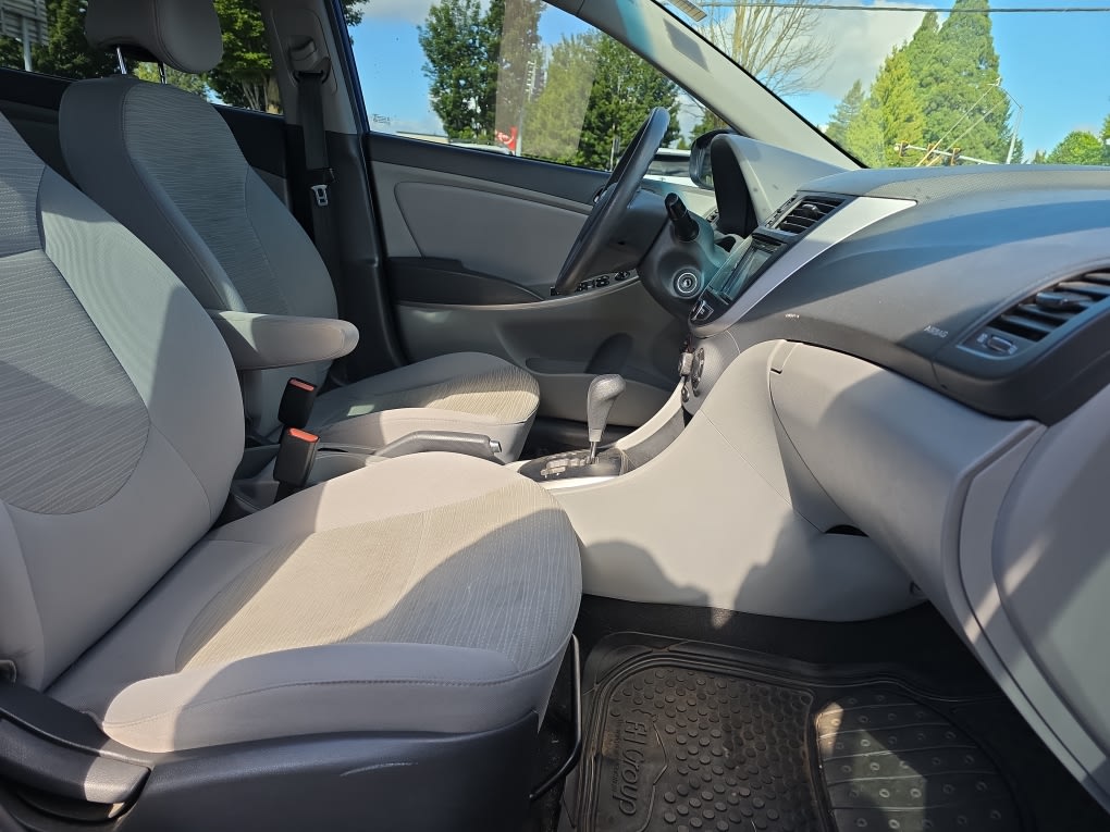 Thumbnail: 2017 Hyundai Accent - 9