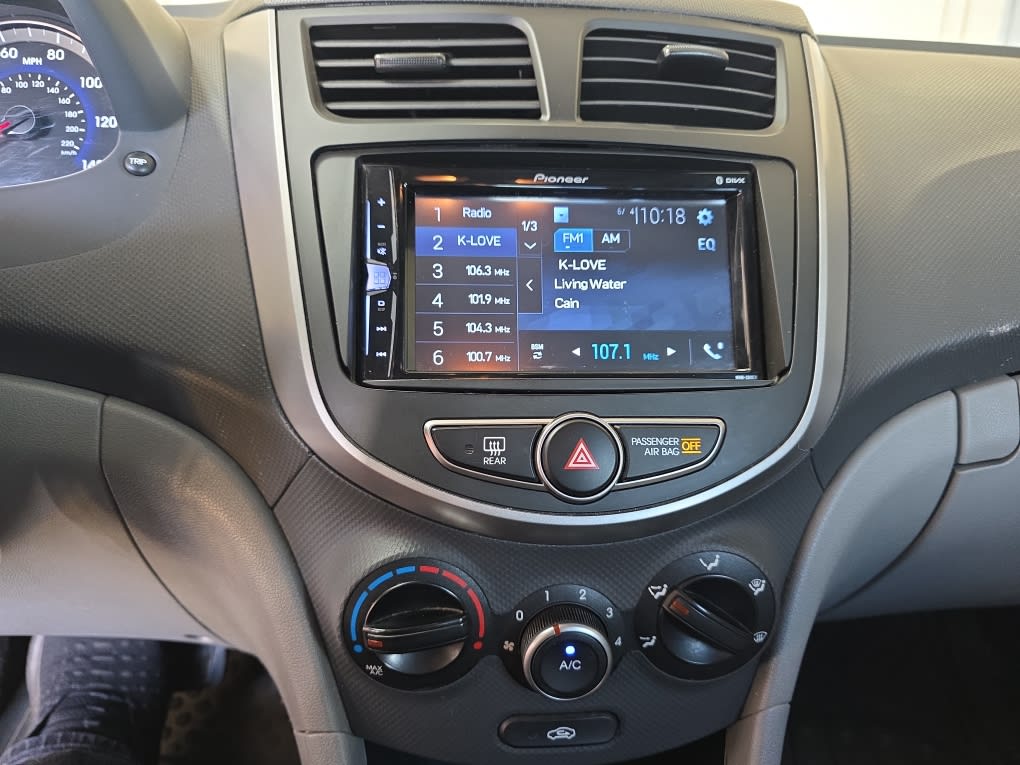 Thumbnail: 2017 Hyundai Accent - 11