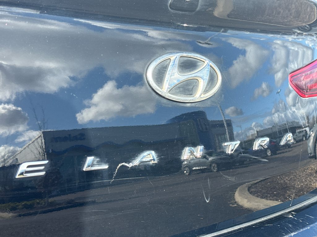 Thumbnail: 2020 Hyundai Elantra - 5