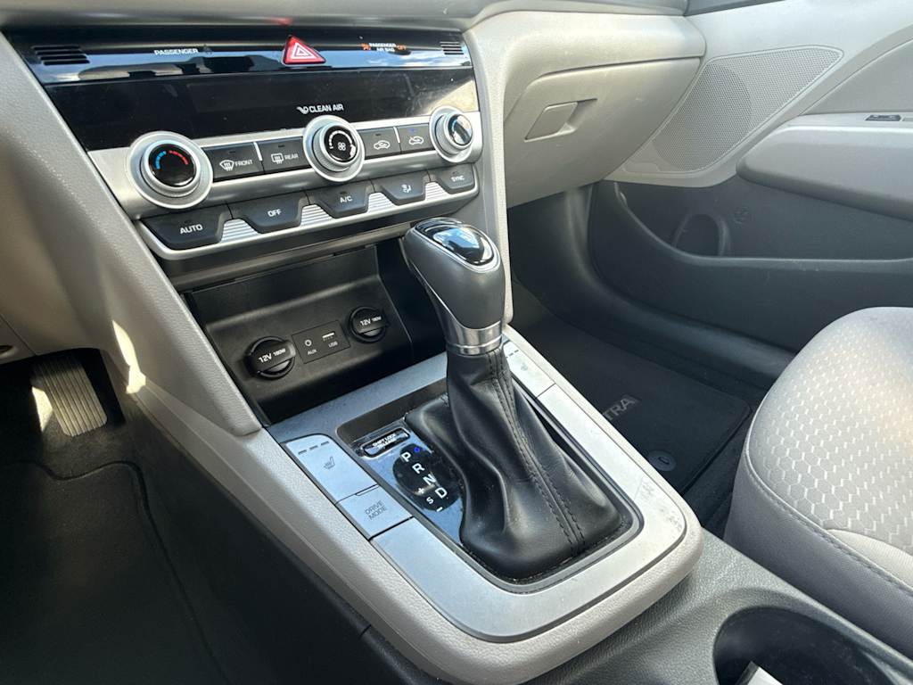 Thumbnail: 2020 Hyundai Elantra - 14