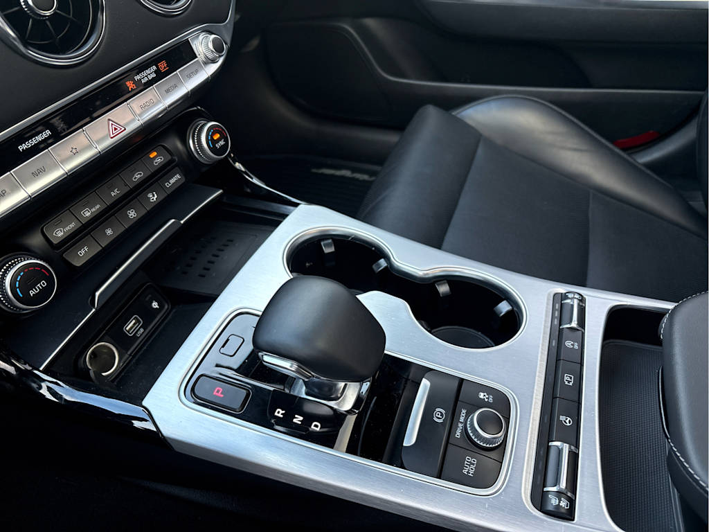 Thumbnail: 2022 Kia Stinger - 16