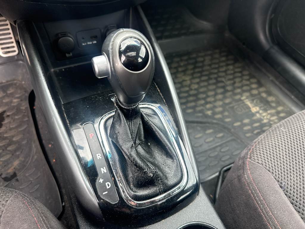 Thumbnail: 2011 Kia Forte - 15