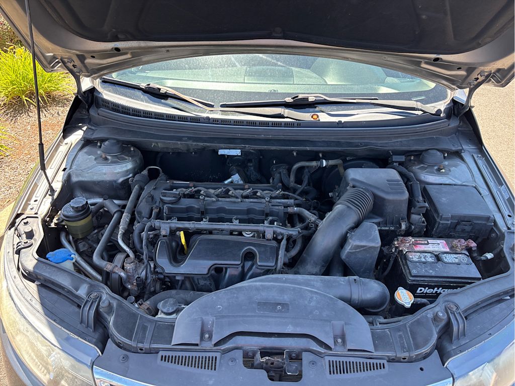Thumbnail: 2011 Kia Forte - 8
