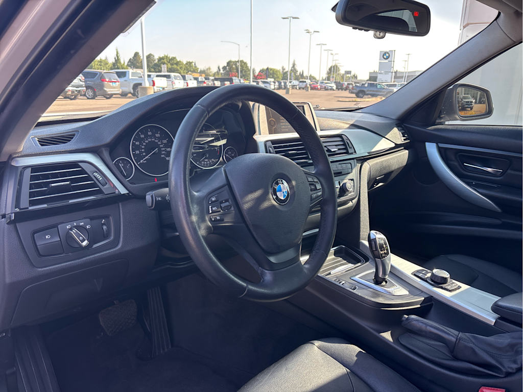Thumbnail: 2012 BMW 3 Series - 2