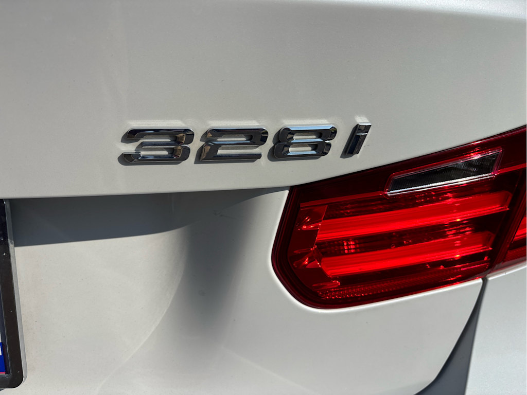 Thumbnail: 2012 BMW 3 Series - 6