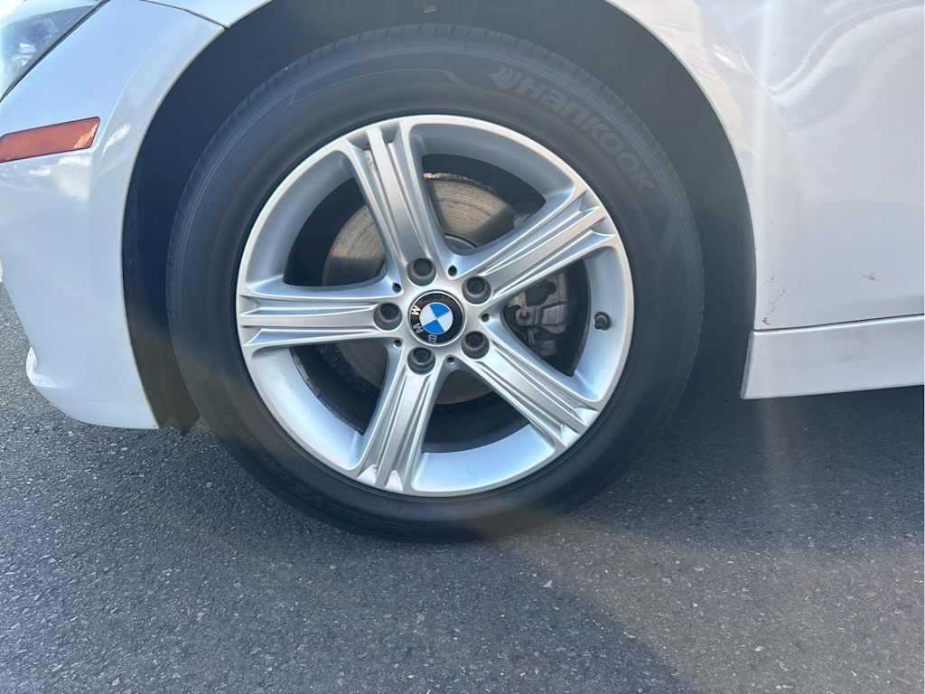 Thumbnail: 2012 BMW 3 Series - 7
