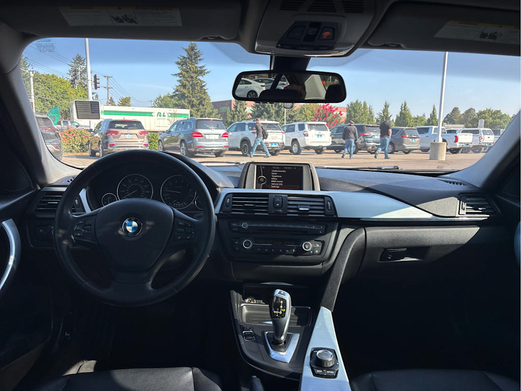 Thumbnail: 2012 BMW 3 Series - 9