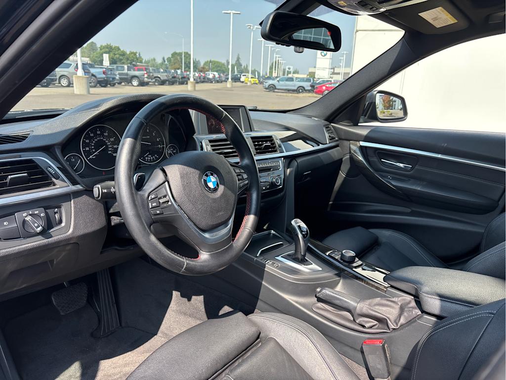 Thumbnail: 2016 BMW 3 Series - 2