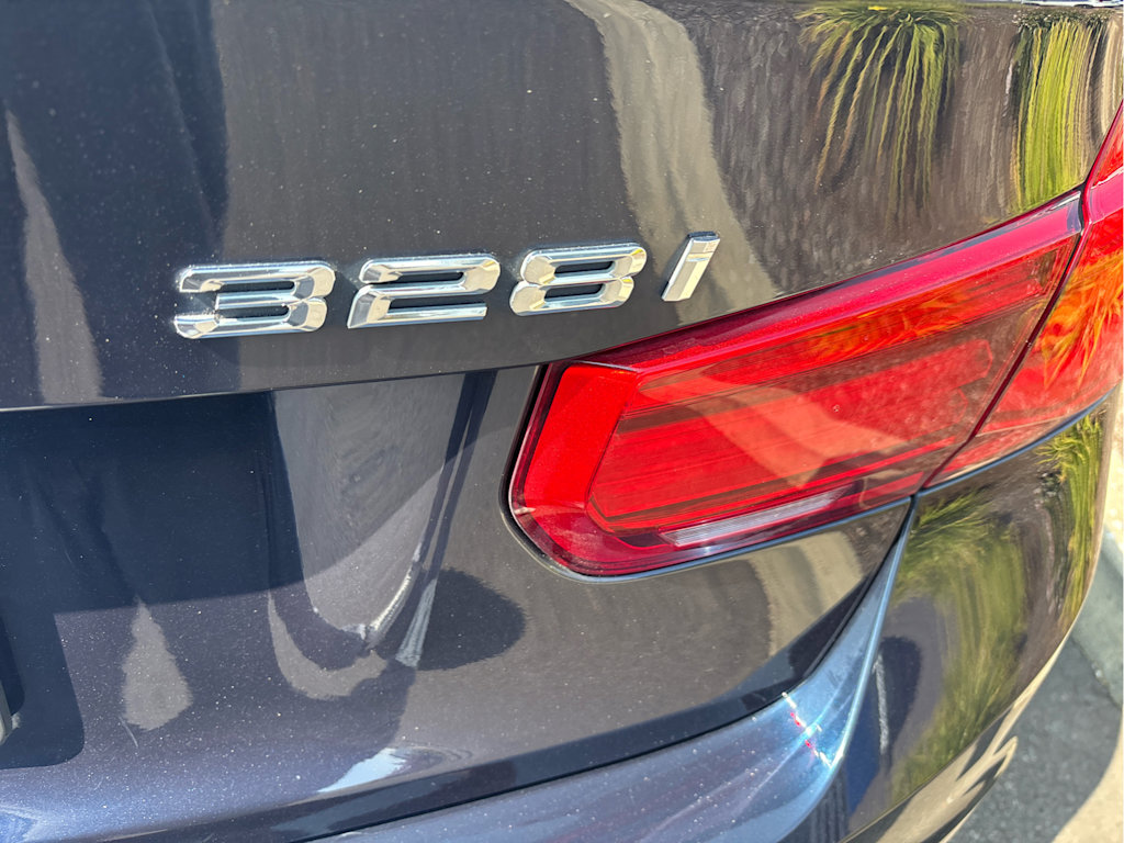 Thumbnail: 2016 BMW 3 Series - 6