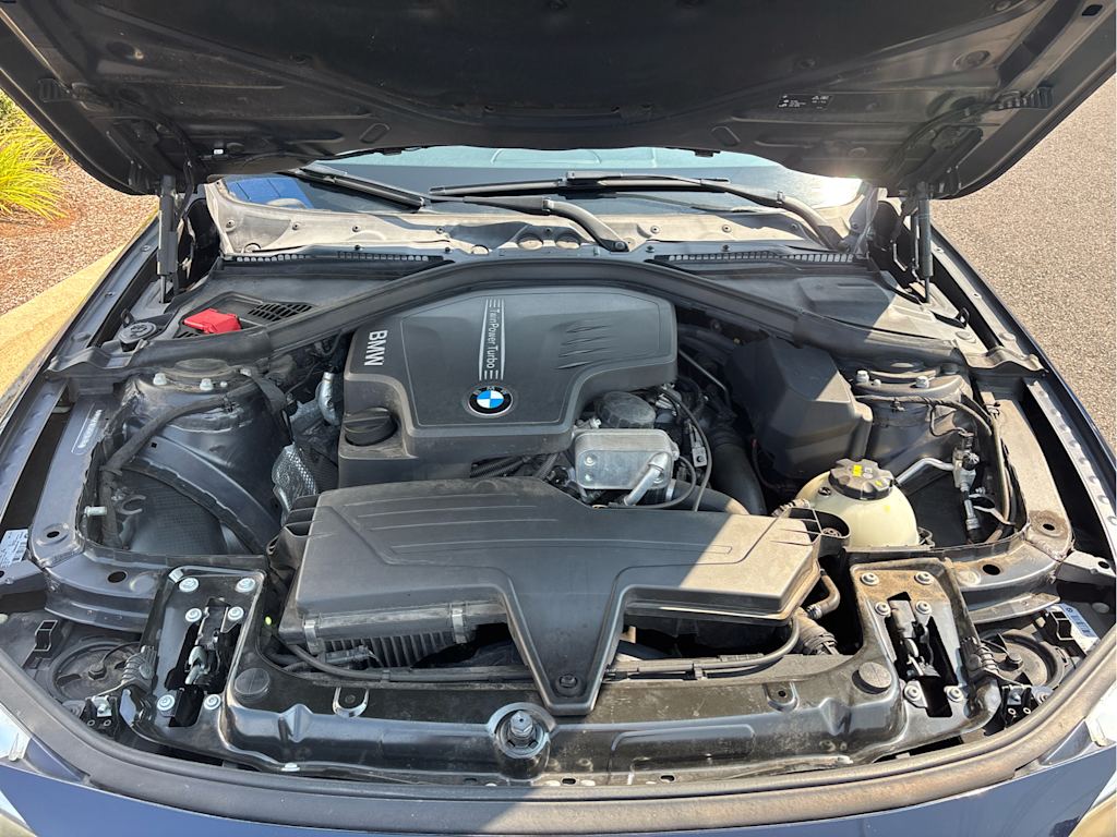 Thumbnail: 2016 BMW 3 Series - 8
