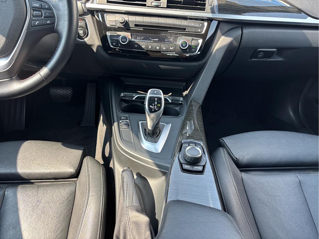 Thumbnail: 2016 BMW 3 Series - 15