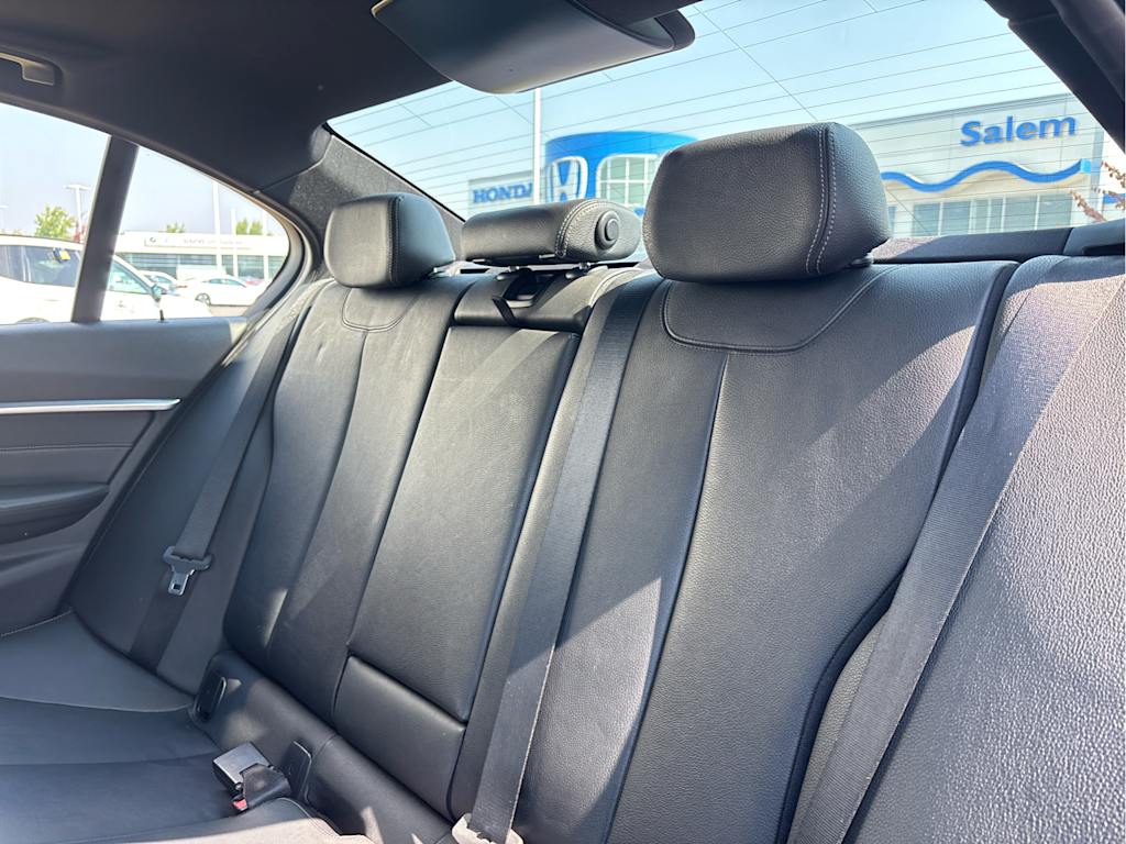 Thumbnail: 2016 BMW 3 Series - 20