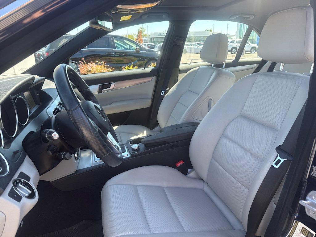 Thumbnail: 2013 Mercedes-Benz C-Class - 11