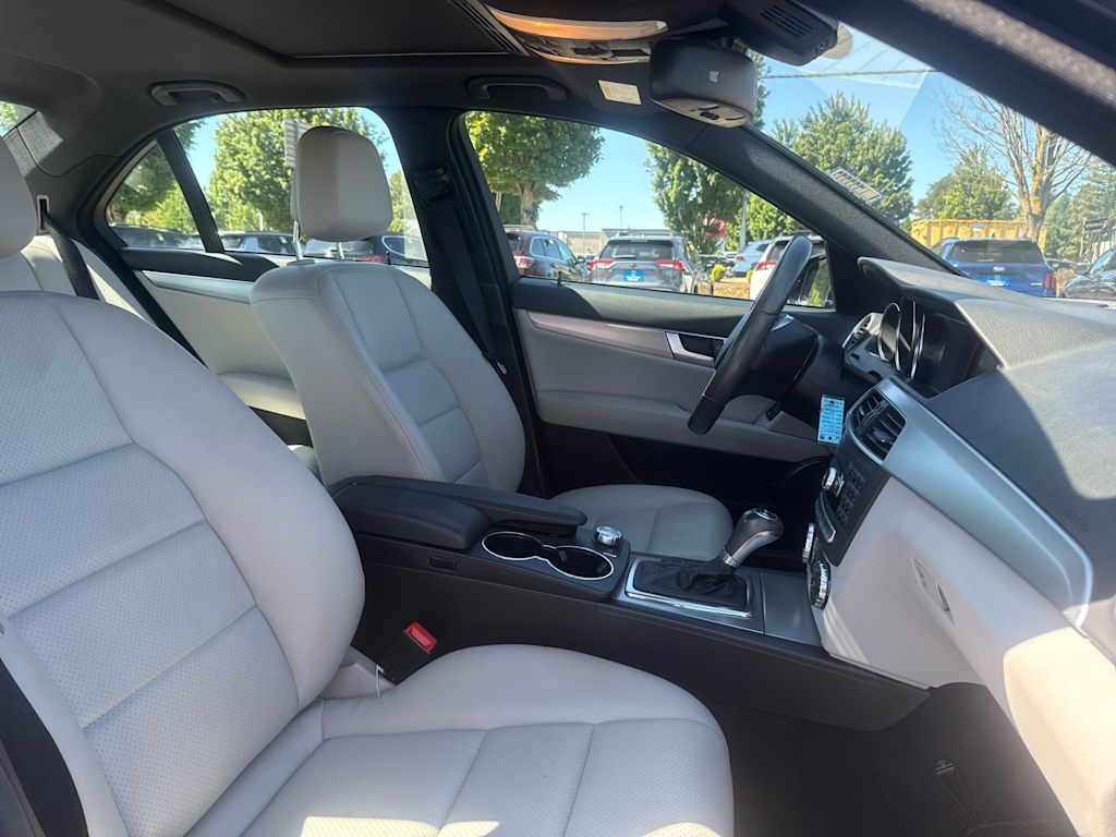 Thumbnail: 2013 Mercedes-Benz C-Class - 12