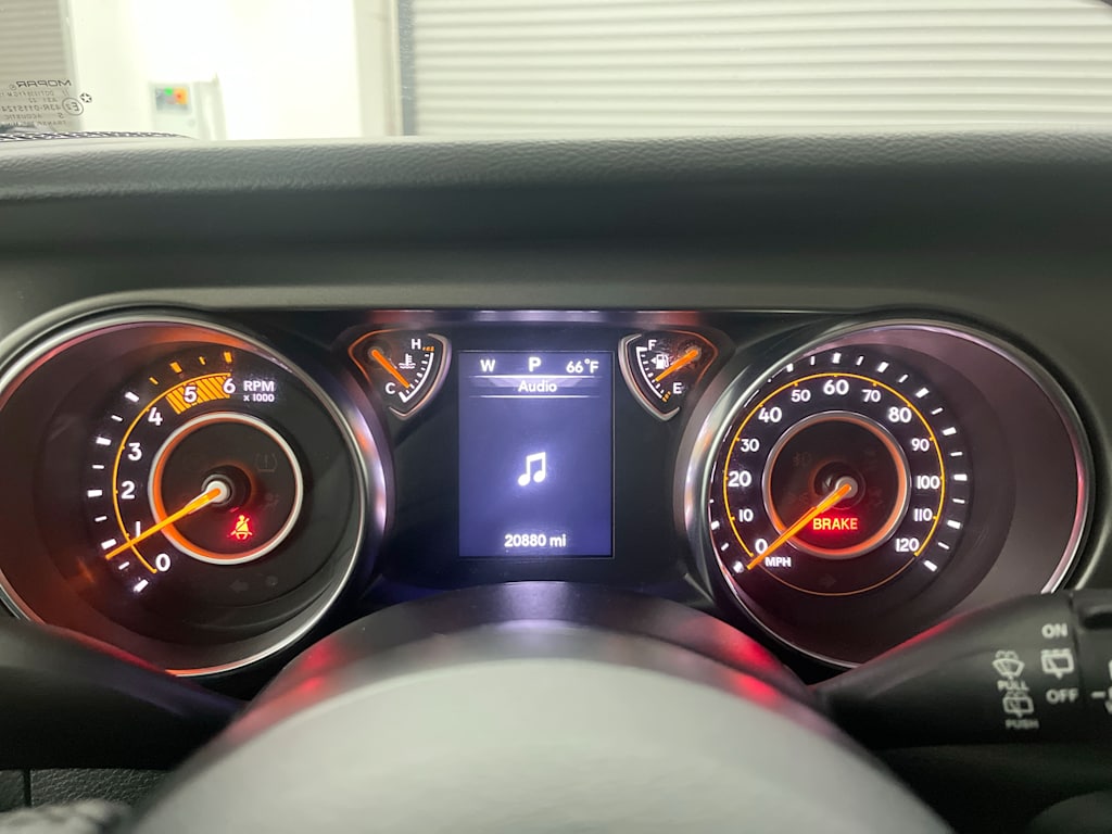 Thumbnail: 2022 Jeep Wrangler - 15