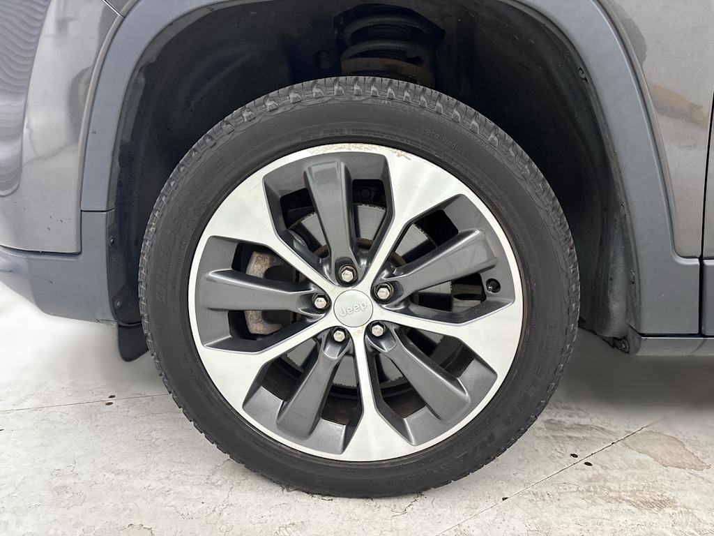 Thumbnail: 2022 Jeep Cherokee - 6