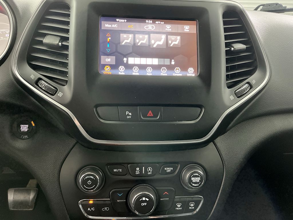 Thumbnail: 2019 Jeep Cherokee - 22