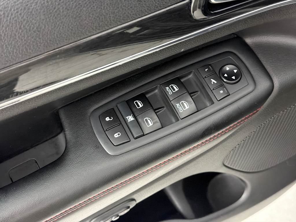 Thumbnail: 2020 Jeep Grand Cherokee - 20
