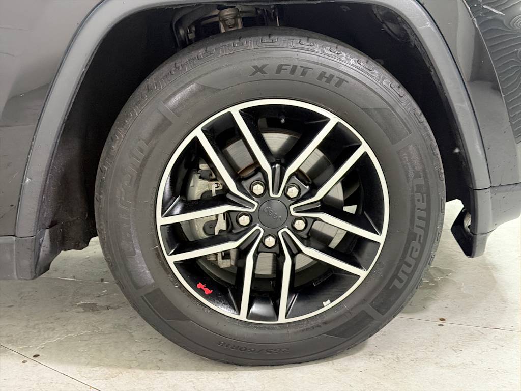 Thumbnail: 2020 Jeep Grand Cherokee - 7