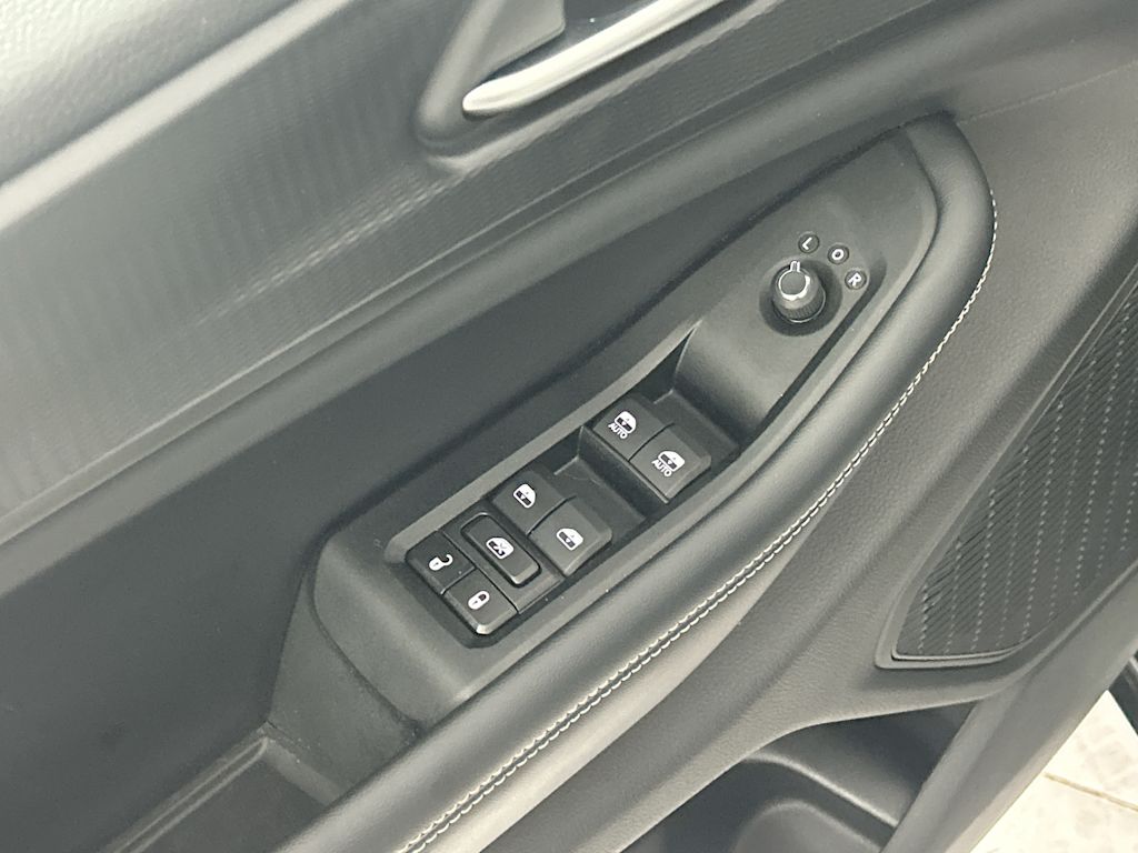 Thumbnail: 2023 Jeep Grand Cherokee - 21