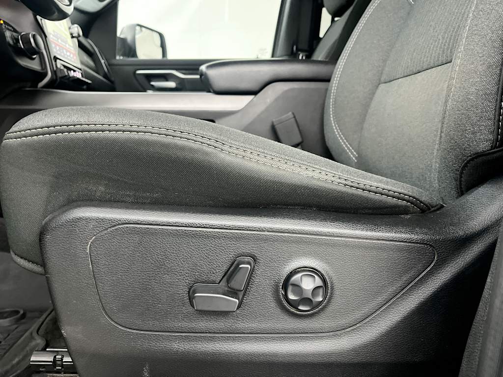 Thumbnail: 2021 RAM 1500 - 25
