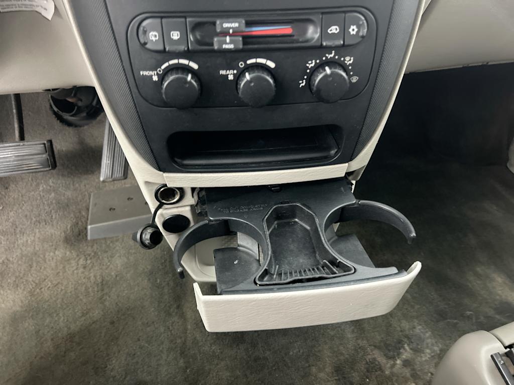 Thumbnail: 2005 Dodge Grand Caravan - 12
