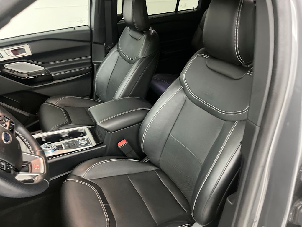 Thumbnail: 2022 Ford Explorer - 9