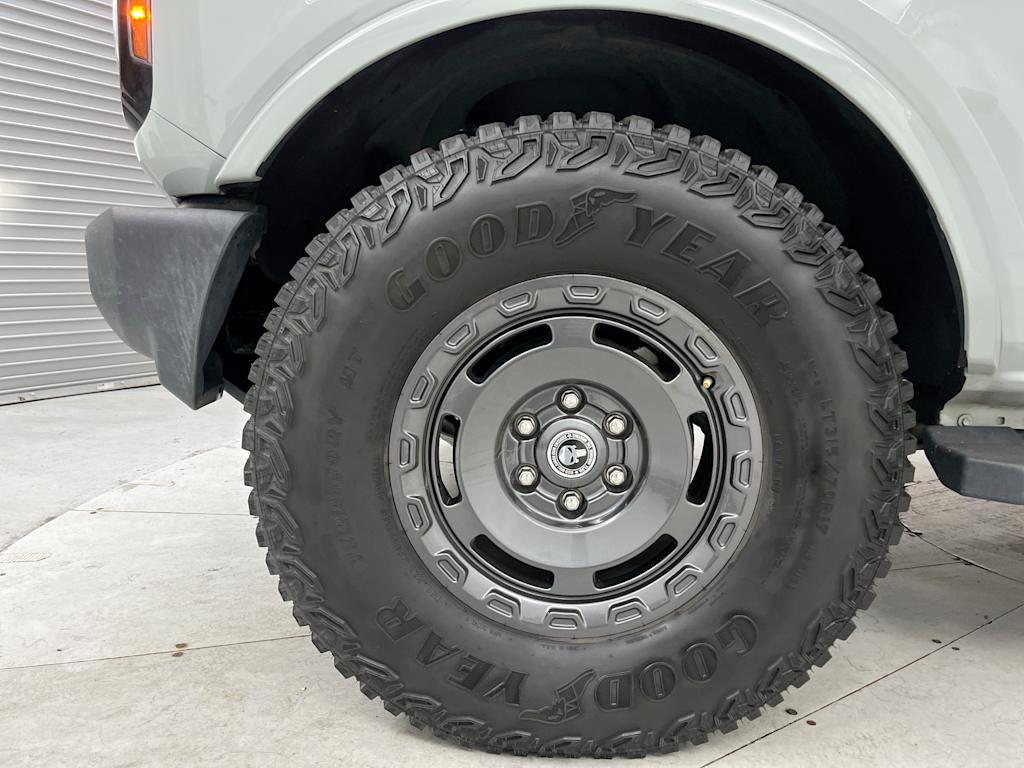 Thumbnail: 2022 Ford Bronco - 6