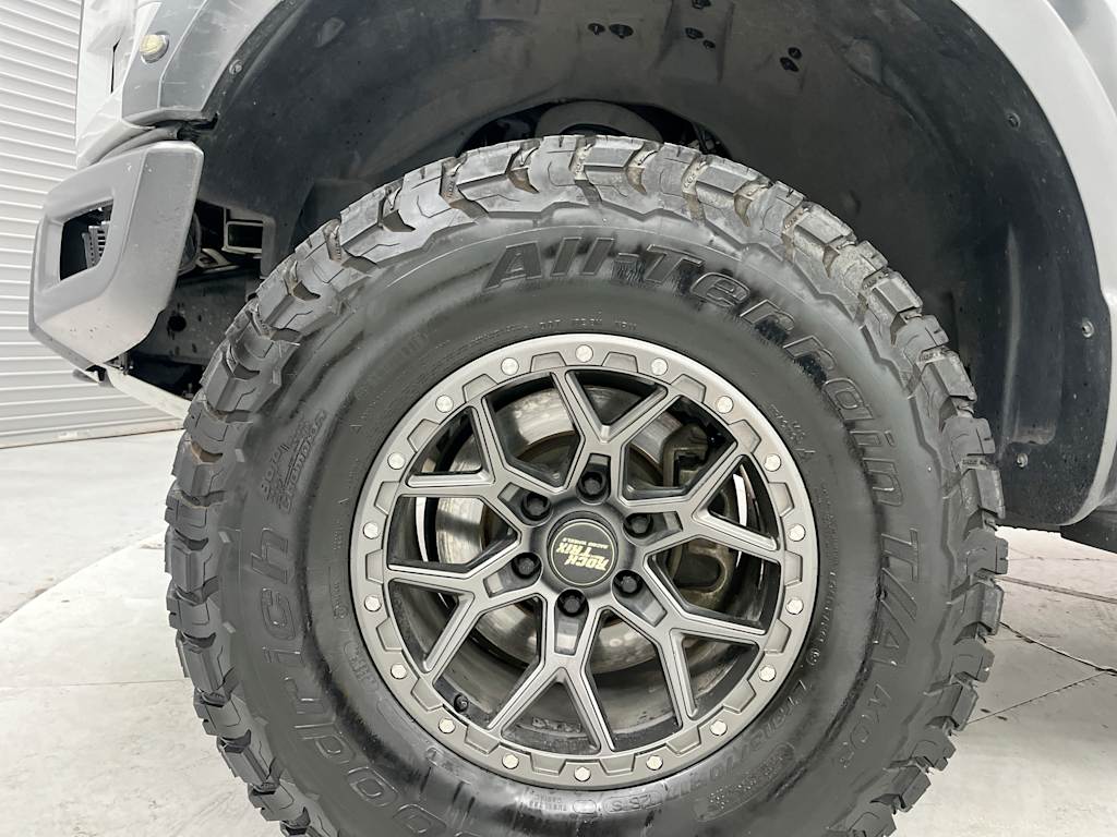 Thumbnail: 2017 Ford F-150 - 6