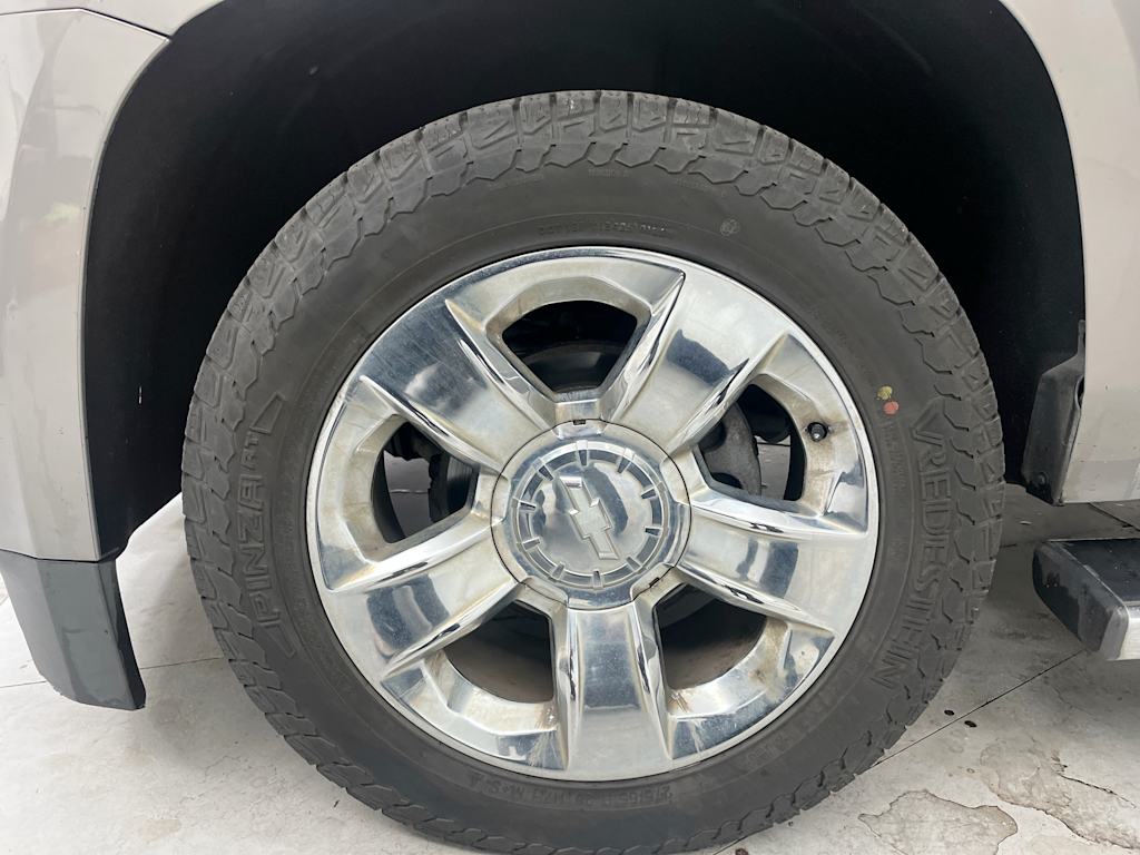 Thumbnail: 2018 Chevrolet Suburban - 6