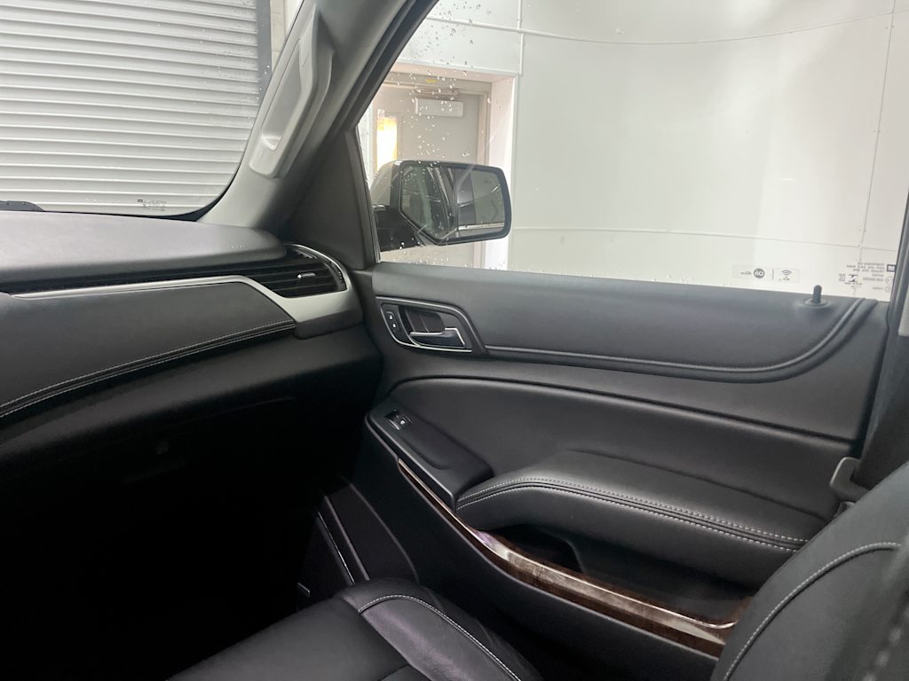 Thumbnail: 2018 Chevrolet Suburban - 21