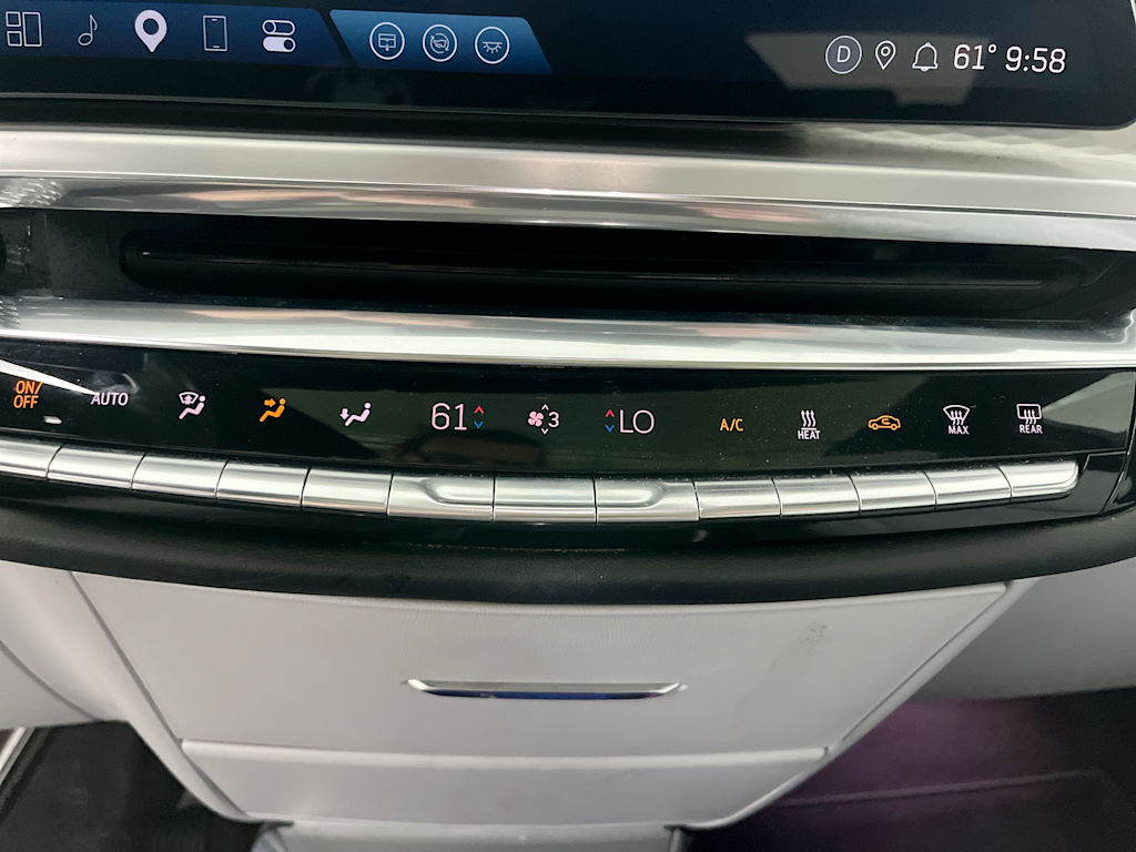 Thumbnail: 2024 Cadillac Lyriq - 26