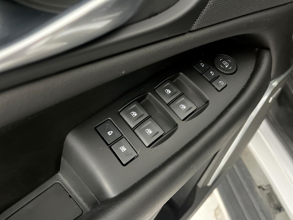 Thumbnail: 2019 Cadillac Escalade - 26