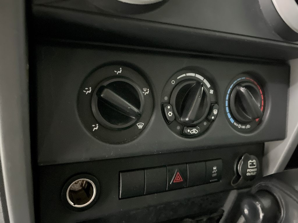 Thumbnail: 2010 Jeep Wrangler - 27