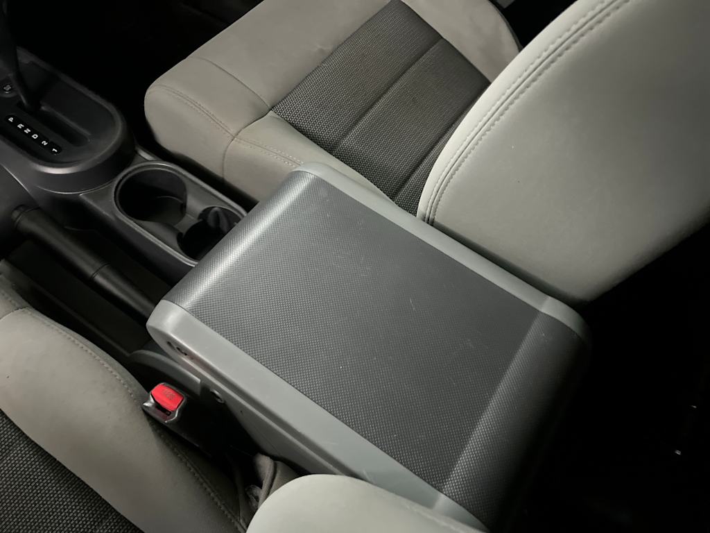 Thumbnail: 2010 Jeep Wrangler - 28