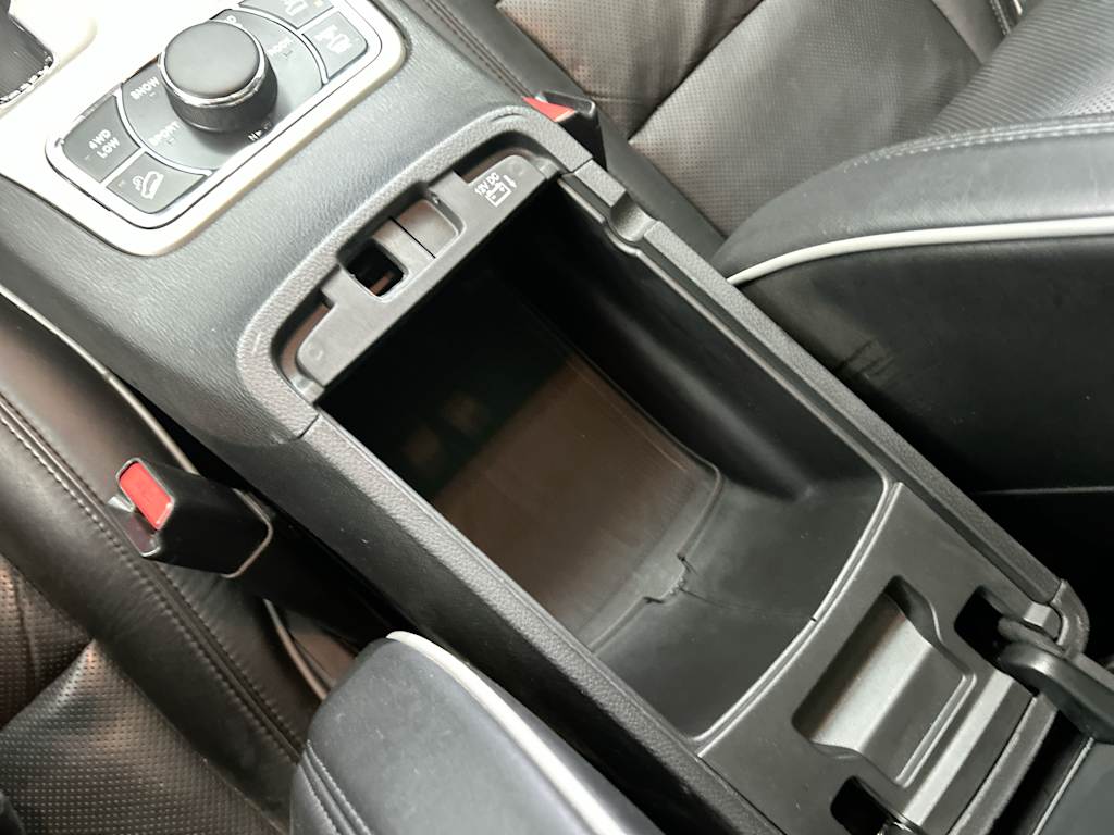 Thumbnail: 2011 Jeep Grand Cherokee - 8