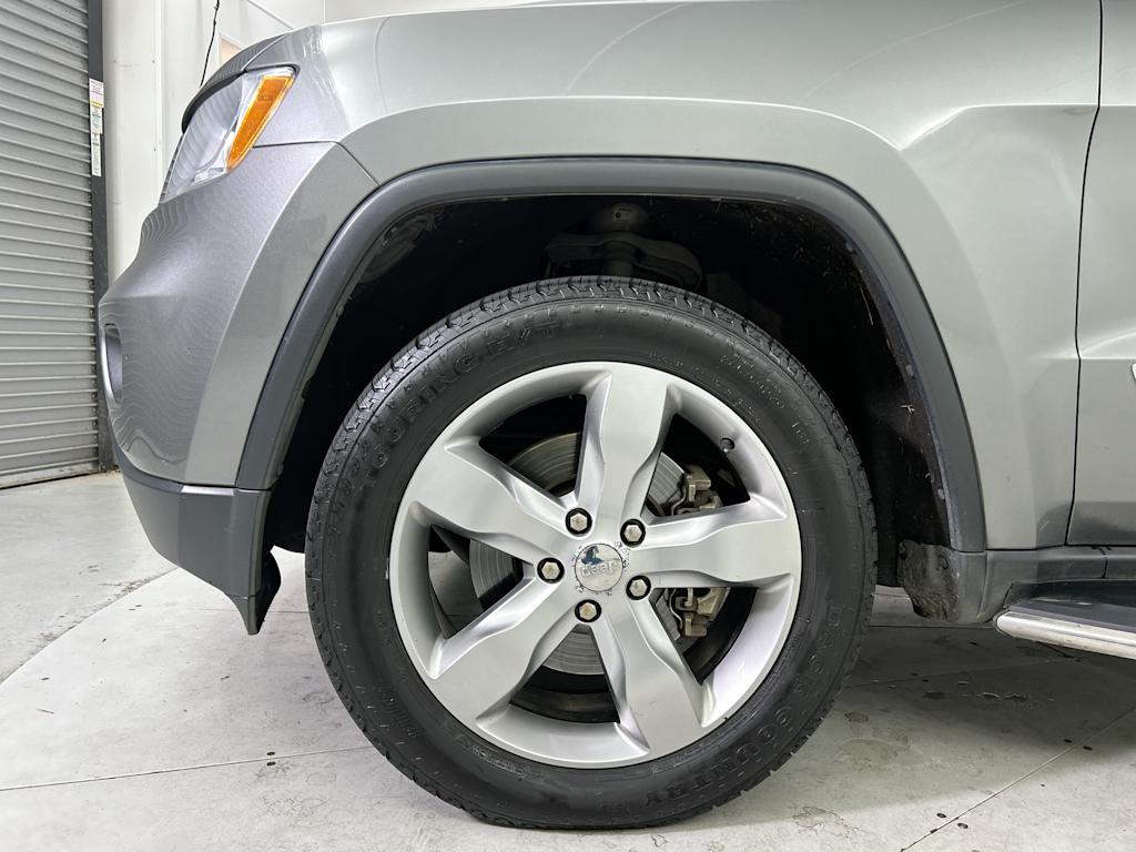 Thumbnail: 2011 Jeep Grand Cherokee - 6