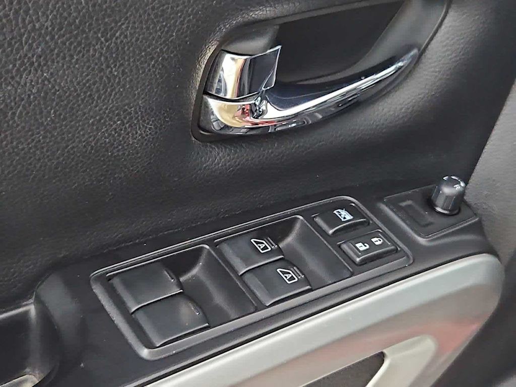 Thumbnail: 2018 Nissan Titan - 26