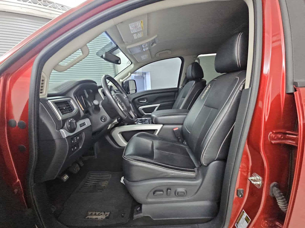 Thumbnail: 2018 Nissan Titan - 10