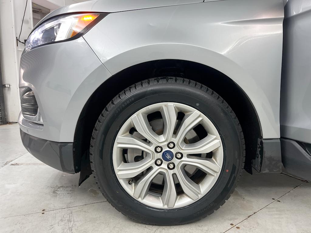 Thumbnail: 2022 Ford Edge - 6