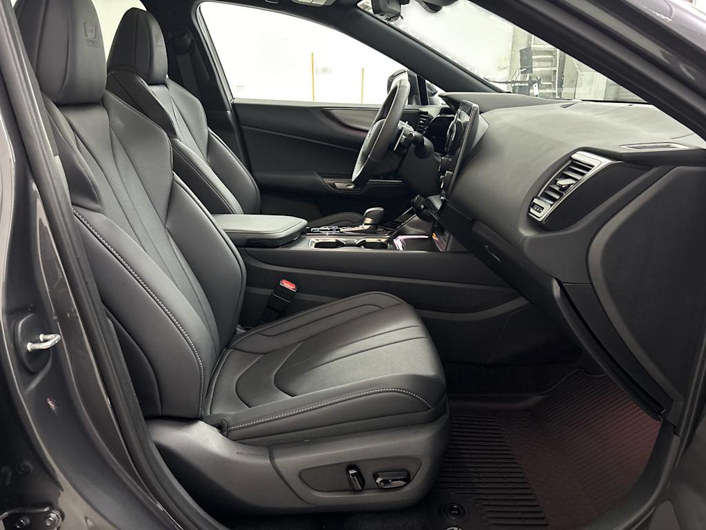 Thumbnail: 2025 Lexus ES - 9