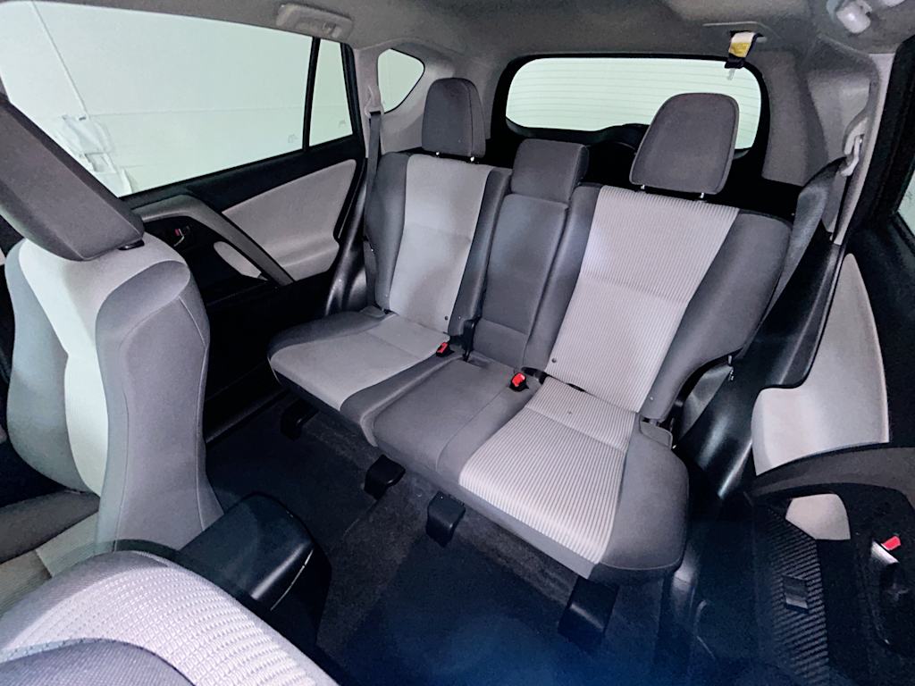 Thumbnail: 2015 Toyota RAV4 - 10