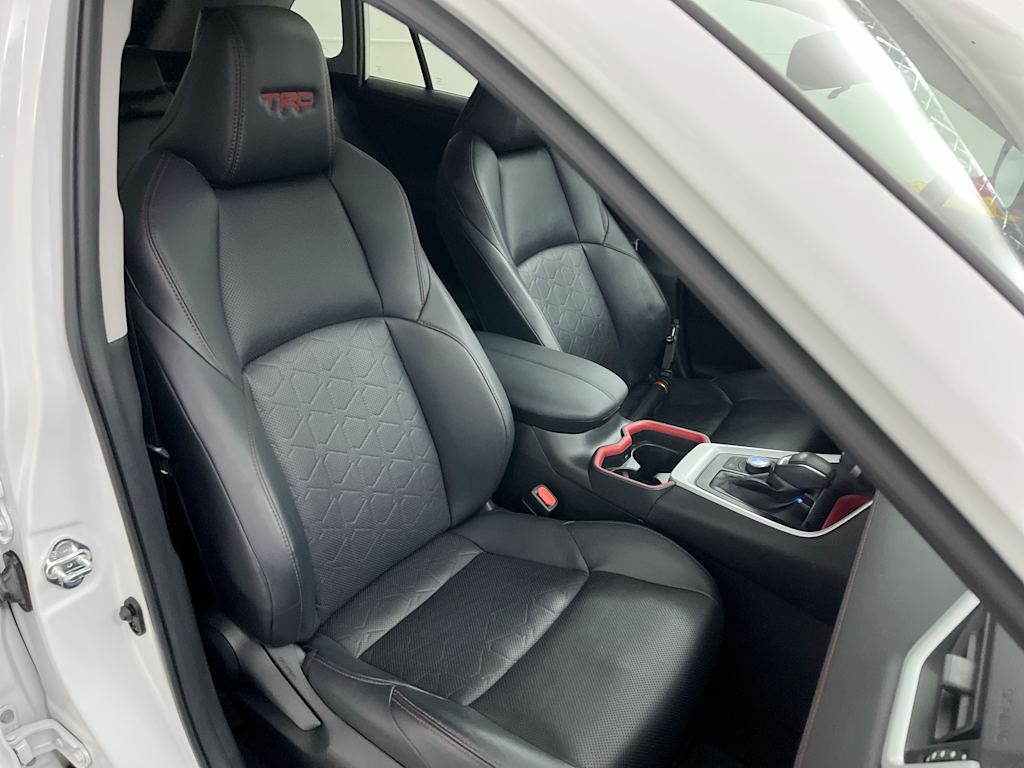 Thumbnail: 2021 Toyota RAV4 - 31