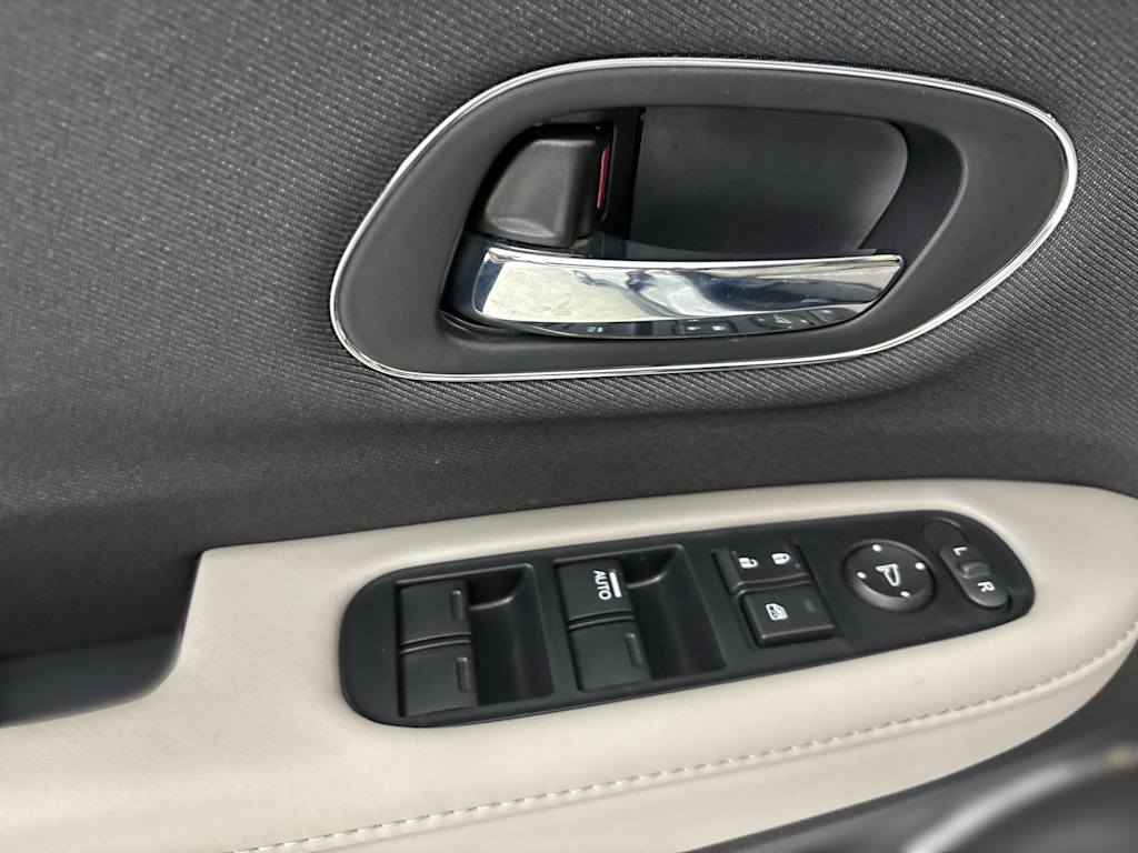 Thumbnail: 2021 Honda HR-V - 21