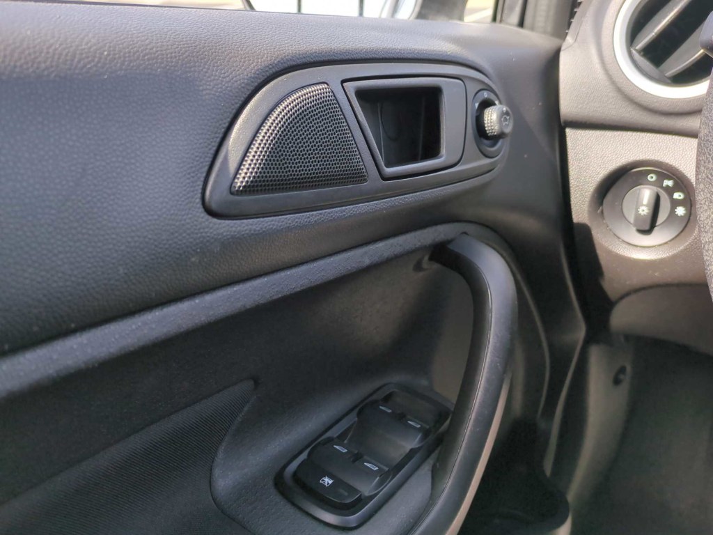 2019 Ford Fiesta SE 30