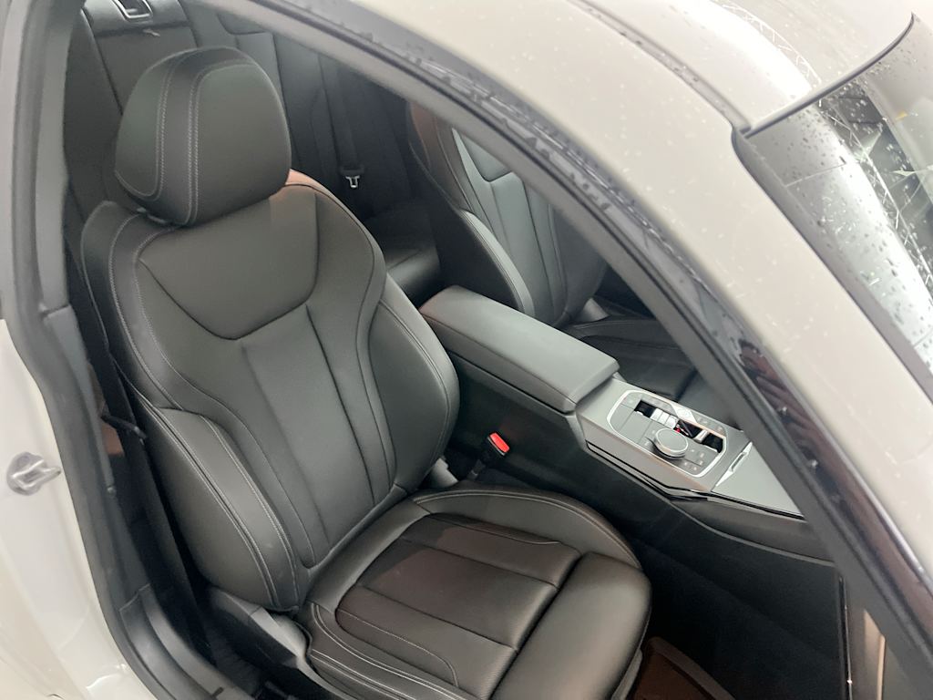 Thumbnail: 2023 BMW 2 Series - 10