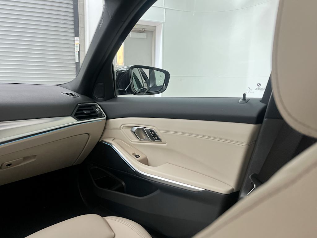 Thumbnail: 2023 BMW 3 Series - 23