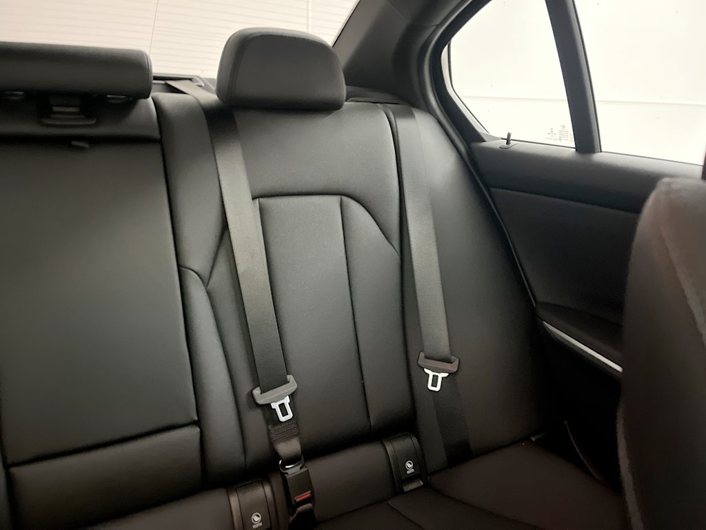 Thumbnail: 2021 BMW 3 Series - 25