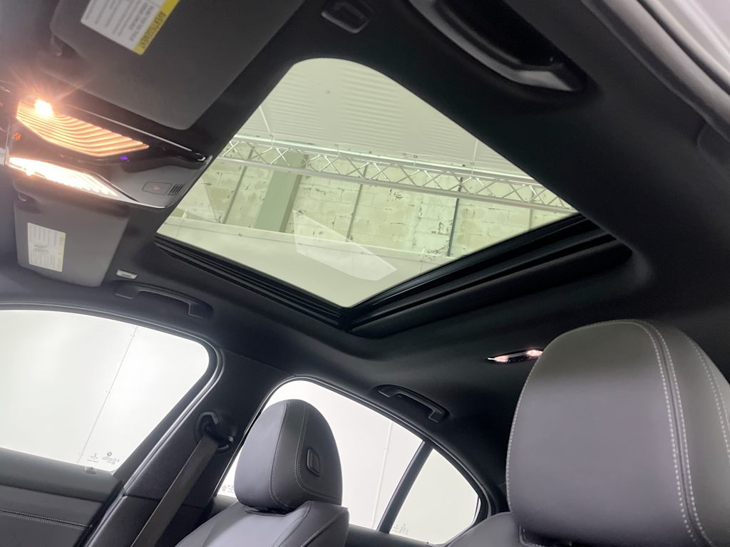 Thumbnail: 2021 BMW 3 Series - 22