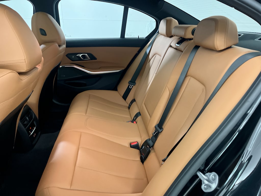 Thumbnail: 2026 BMW 3 Series - 10